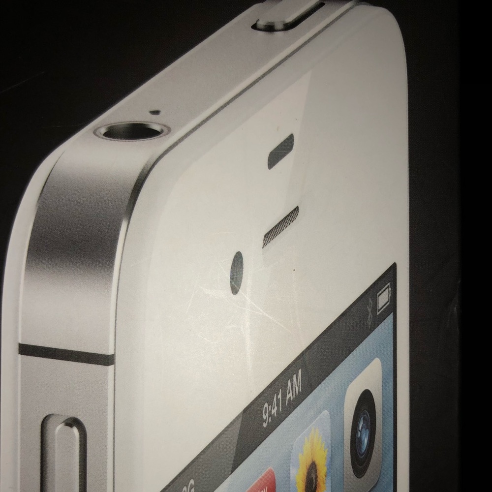 I Phone 4 including charger